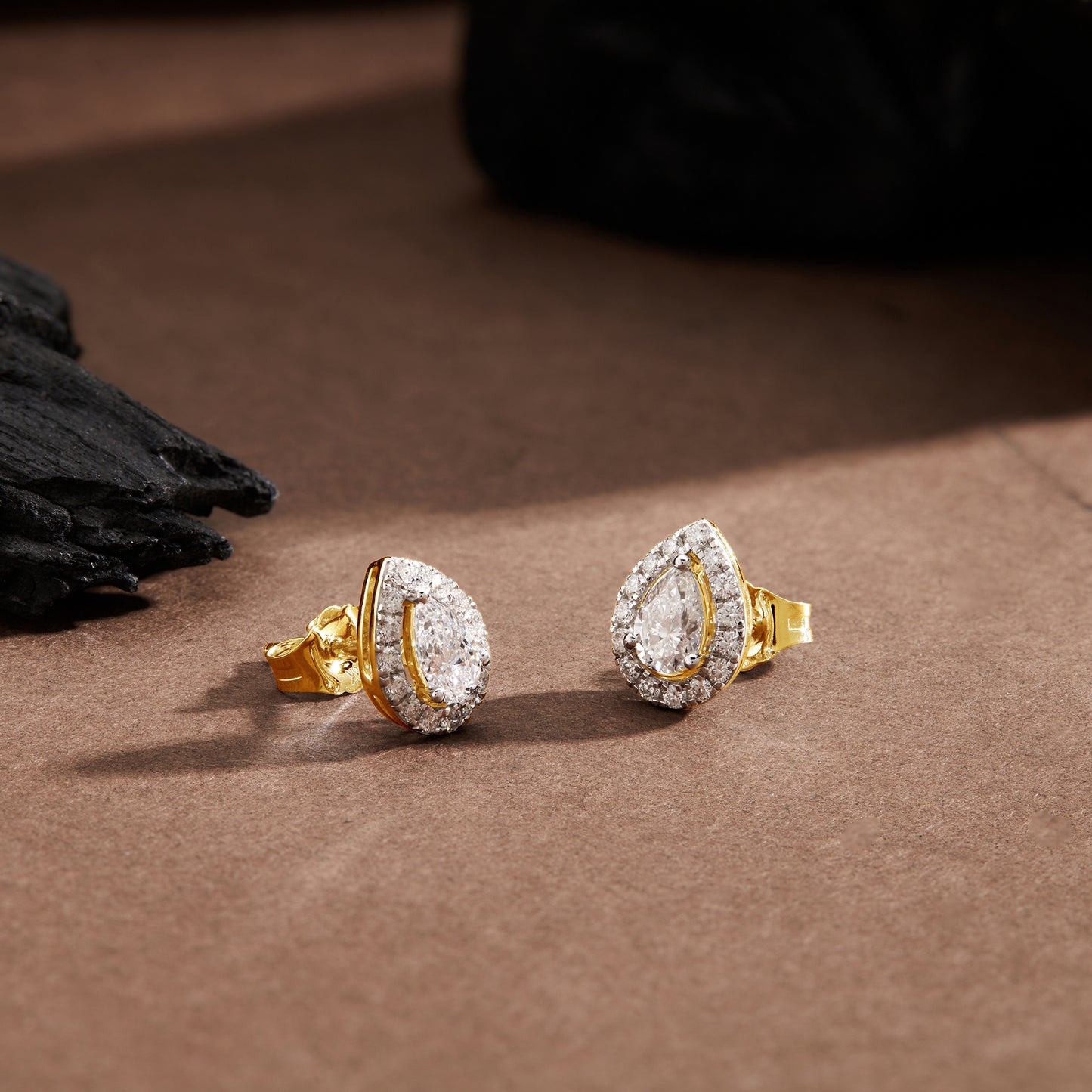 0.92 Ct Pear Cut Diamond 925 Silver Halo Stud Earrings