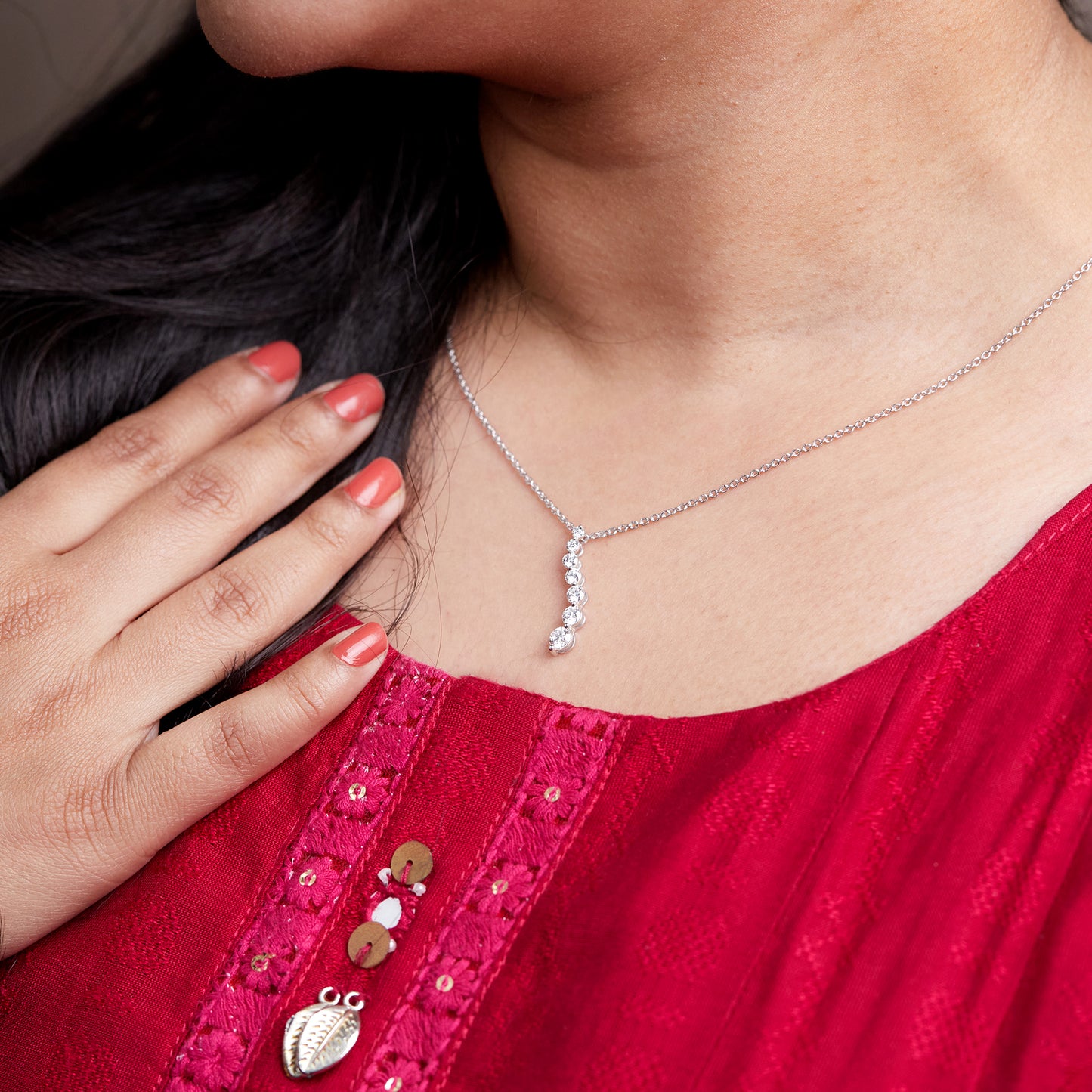 0.75 Ct Diamond 925 Silver 7 Stone Journey Pendant Necklace