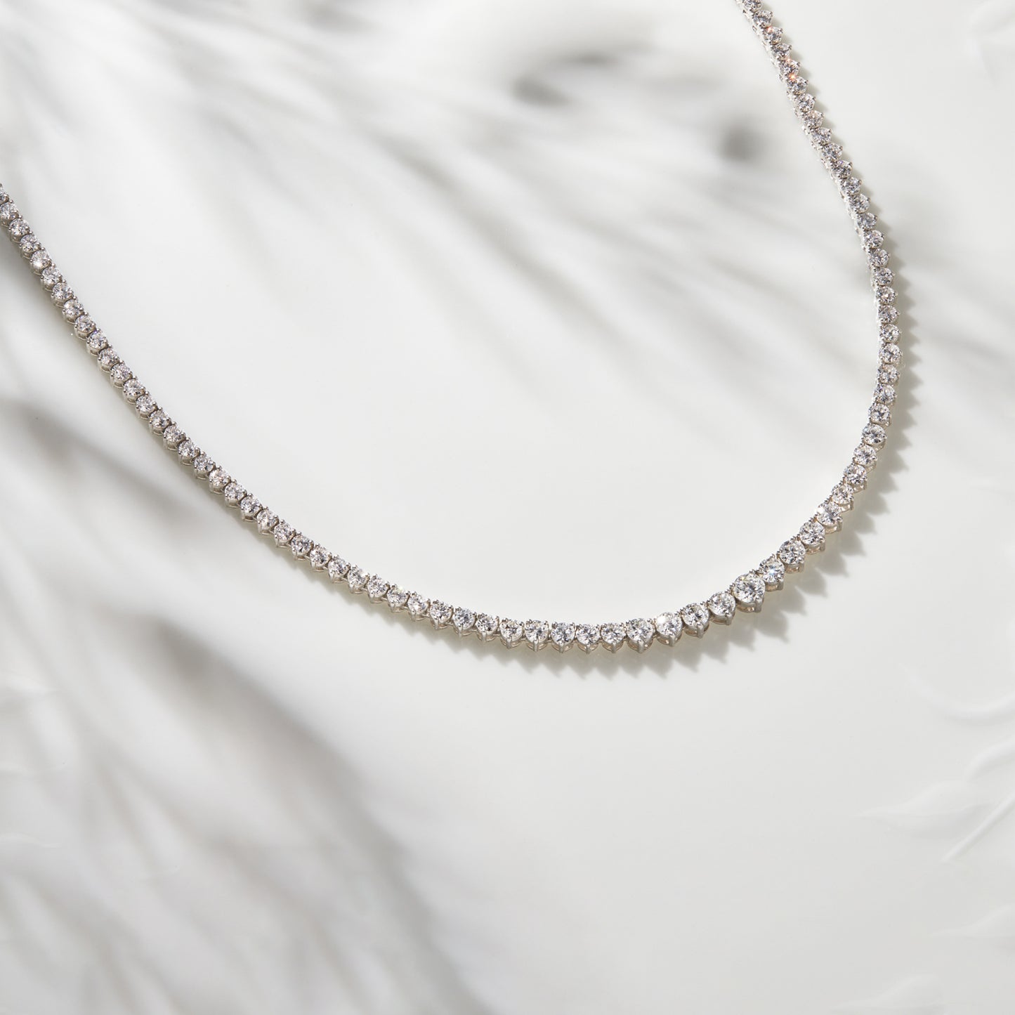 14K White Gold Graduated Tennis Necklace 7 Ct Round Diamond